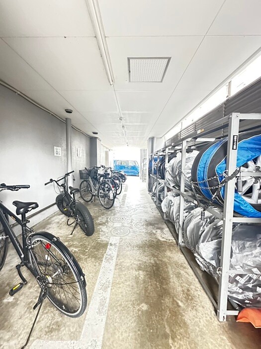 物件外観写真6　(駐輪場)