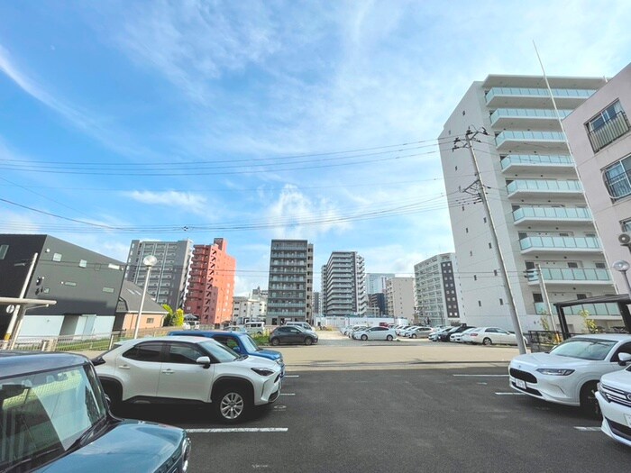 物件内観写真16　(室内からの展望)