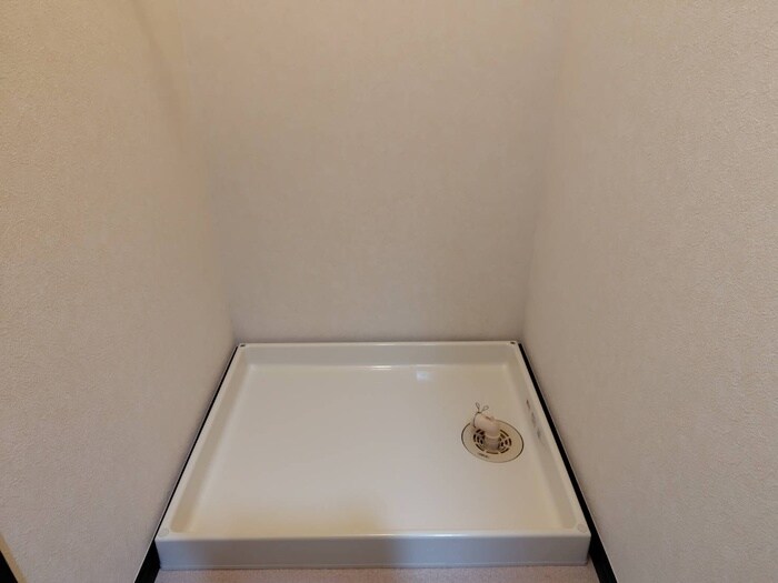 物件内観写真14　(洗濯機置場)