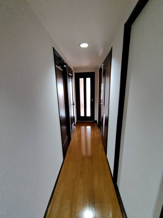物件内観写真18　(廊下)
