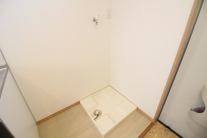 物件内観写真20　(洗濯機置場)