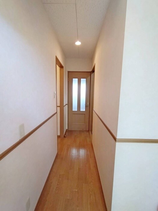 物件内観写真21　(廊下)