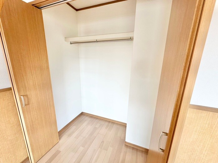 物件内観写真10　(収納)