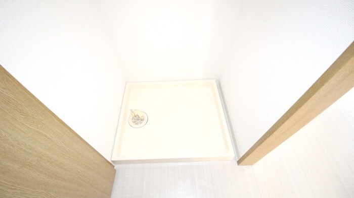 物件内観写真14　(洗濯機置場)