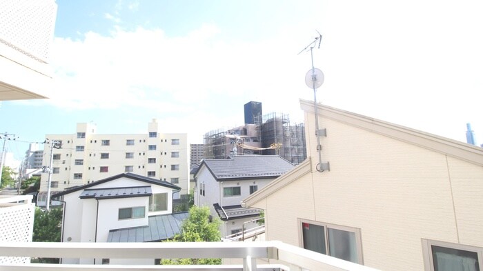 物件内観写真22　(室内からの展望)