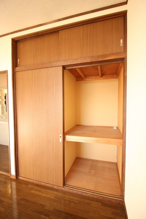 物件内観写真16　(収納)