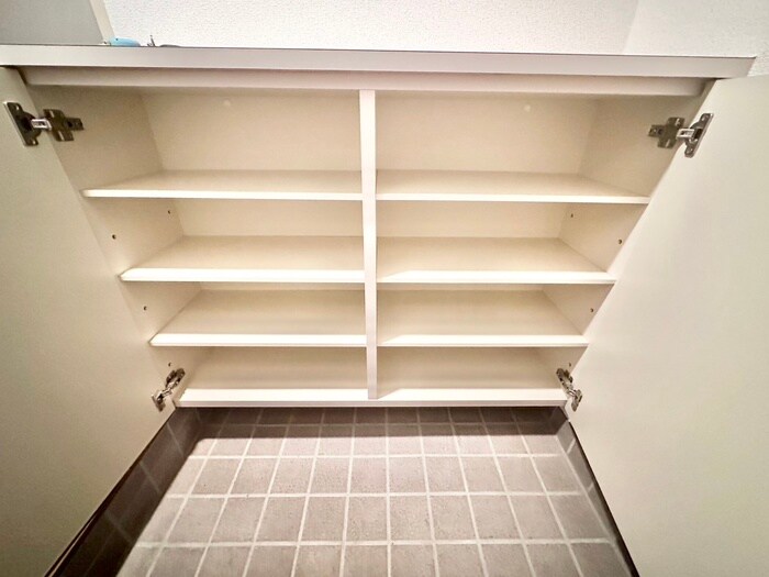 物件内観写真15　(靴箱)
