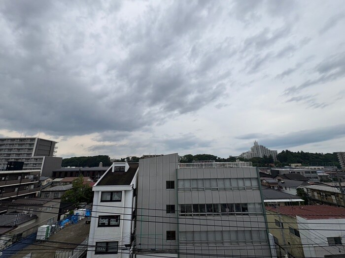 物件内観写真22　(室内からの展望)