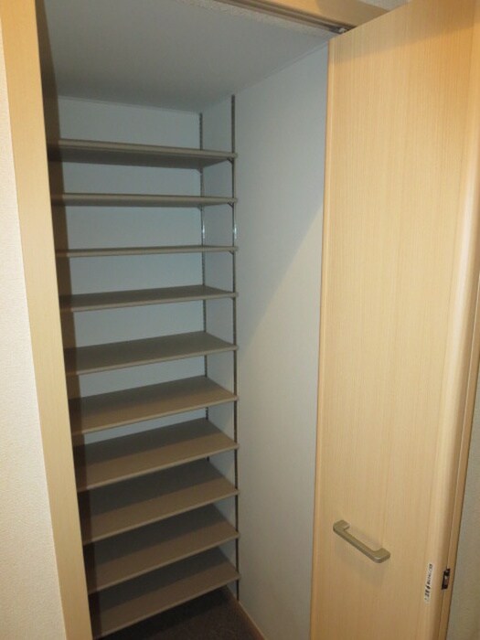 物件内観写真14　(靴箱)