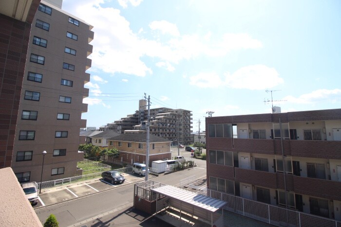 物件内観写真17　(室内からの展望)