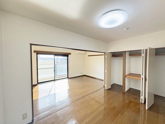 物件内観写真7　(居室)