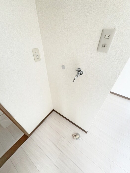 物件内観写真12　(洗濯機置場)