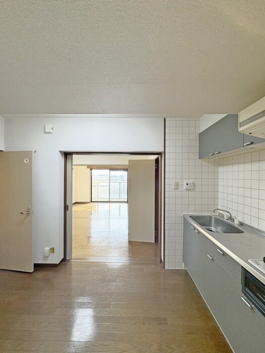 物件内観写真16　(廊下)