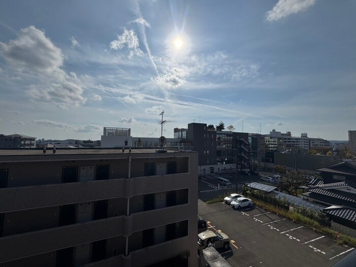 物件内観写真22　(室内からの展望)