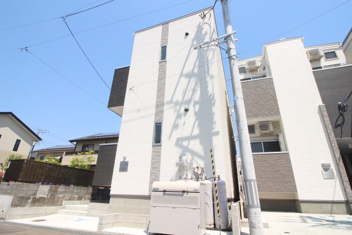 物件外観写真6　(外観写真)