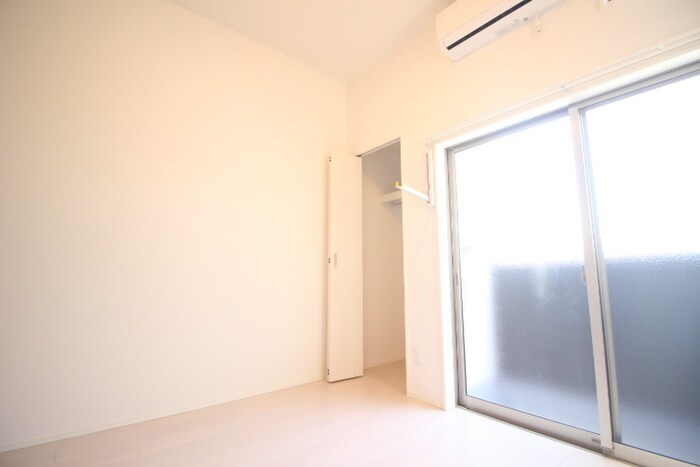 物件内観写真10　(居室)