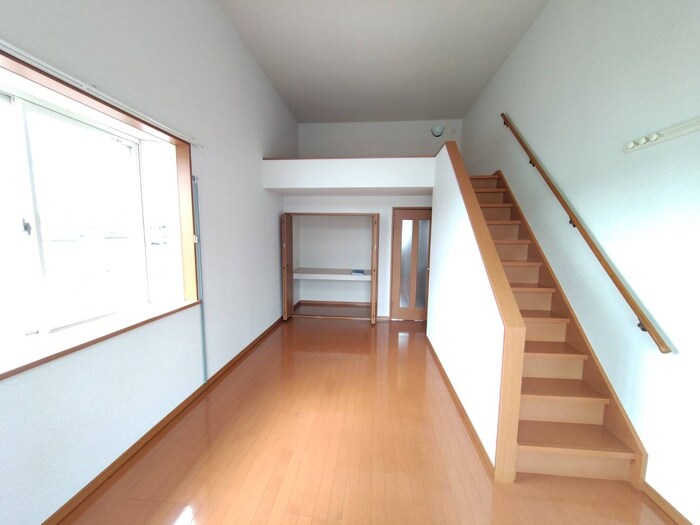 物件内観写真8　(居室)