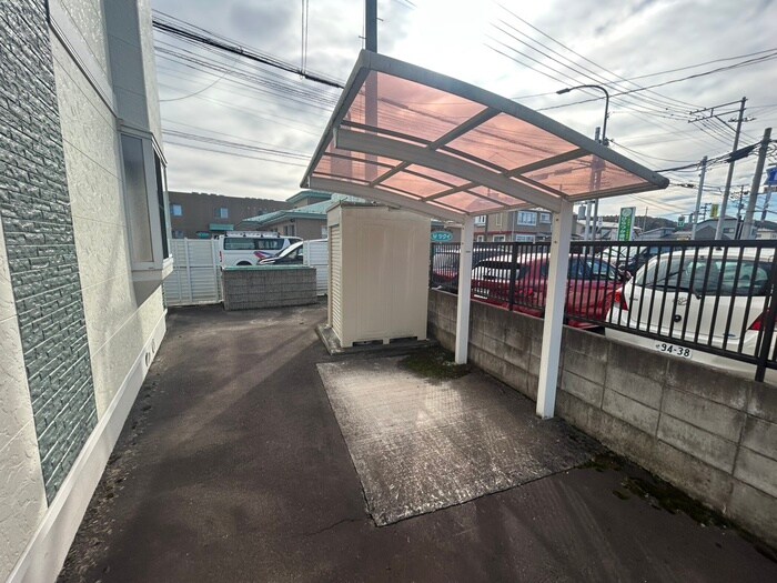 物件外観写真5　(駐輪場)