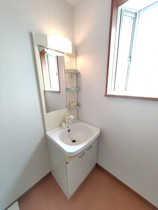 物件内観写真14　(洗面)