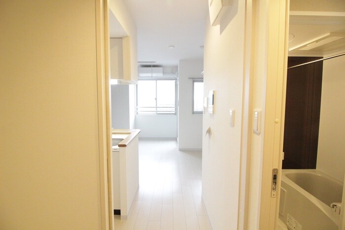 物件内観写真19　(廊下)