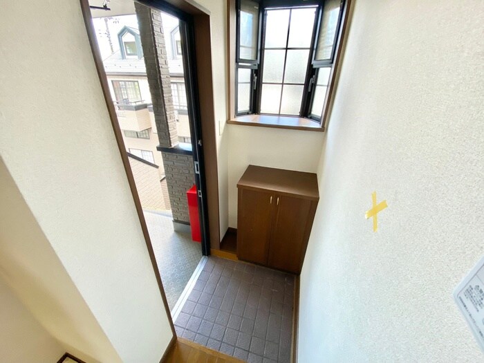 物件内観写真15　(玄関)