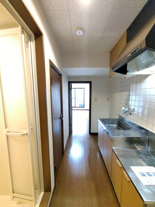 物件内観写真18　(廊下)