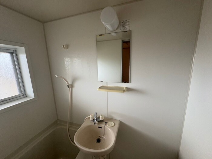 物件内観写真12　(洗面)