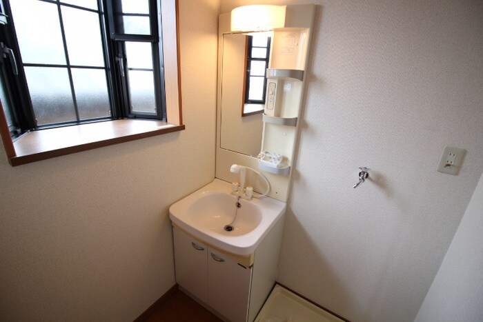 物件内観写真12　(洗面)