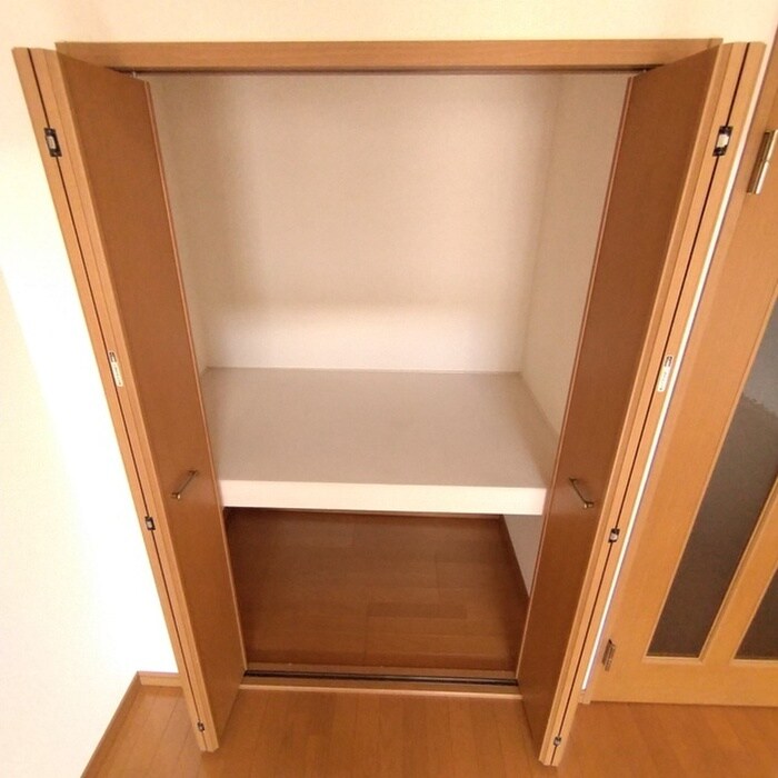 物件内観写真9　(収納)