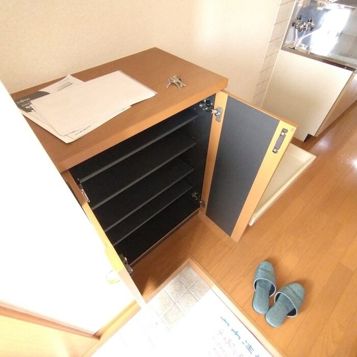 物件内観写真15　(靴箱)