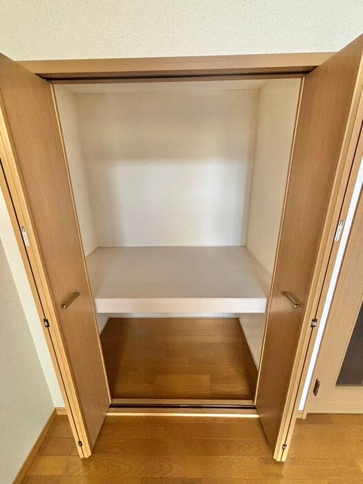 物件内観写真10　(収納)