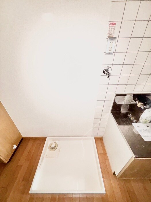 物件内観写真15　(洗濯機置場)