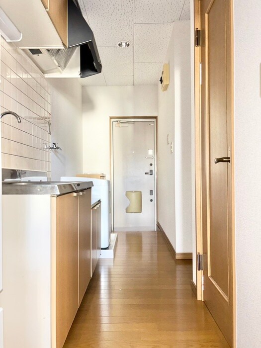 物件内観写真18　(廊下)