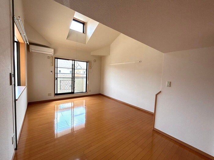 物件内観写真8　(居室)