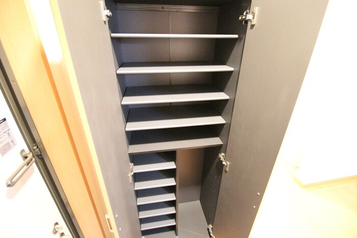 物件内観写真11　(靴箱)
