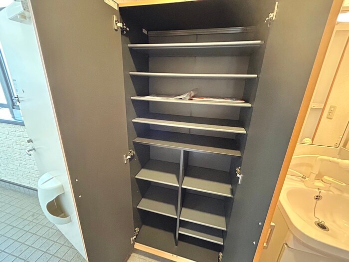 物件内観写真15　(靴箱)