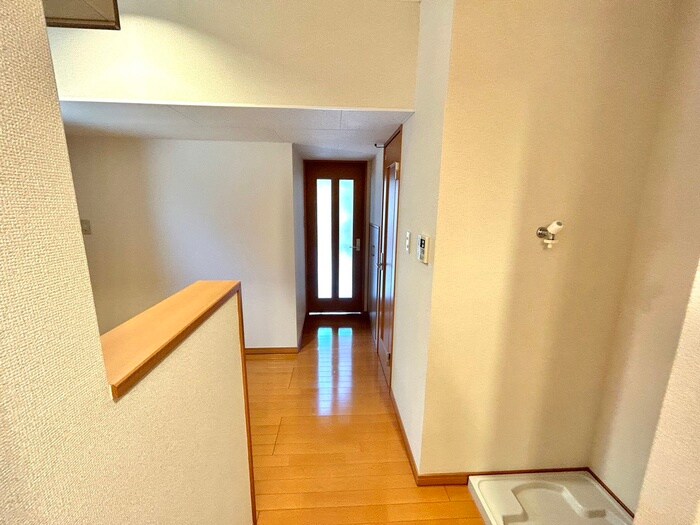 物件内観写真17　(廊下)