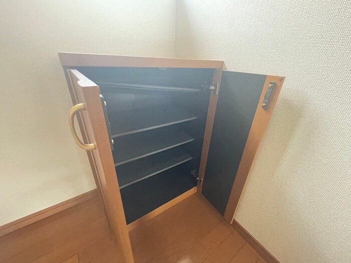 物件内観写真15　(靴箱)