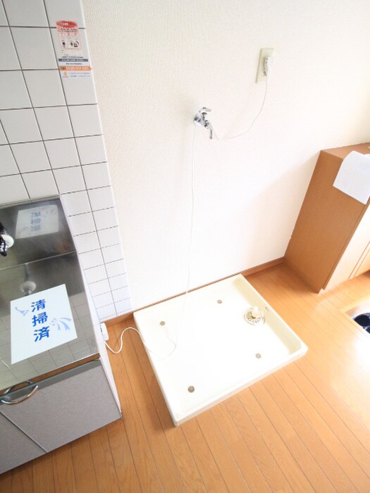 物件内観写真15　(洗濯機置場)