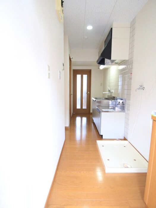 物件内観写真17　(廊下)