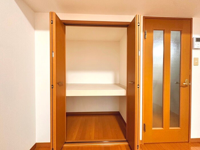 物件内観写真11　(収納)