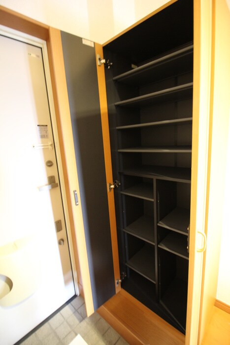 物件内観写真15　(靴箱)