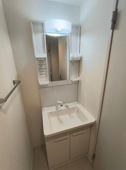 物件内観写真11　(洗面)