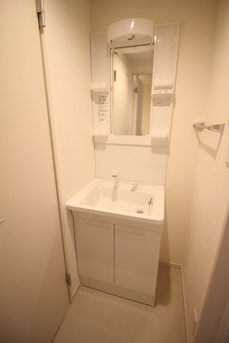 物件内観写真12　(洗面)