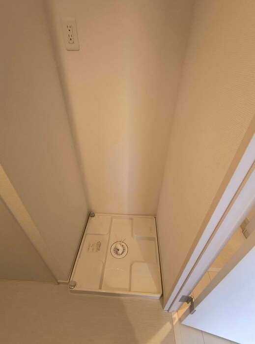 物件内観写真12　(洗濯機置場)