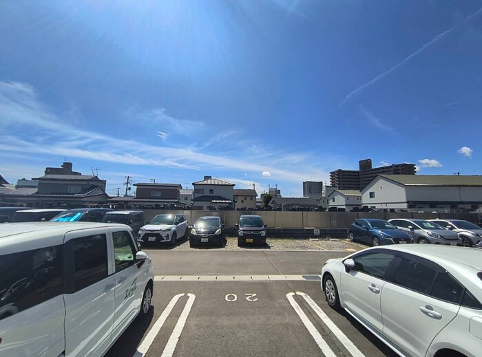 物件内観写真15　(室内からの展望)