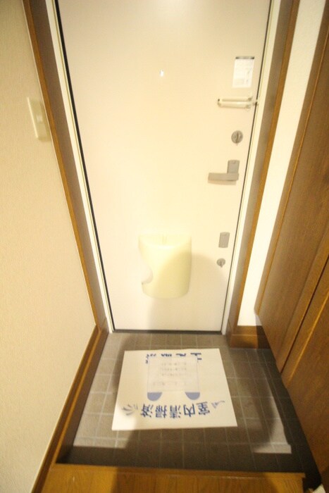 物件内観写真18　(玄関)