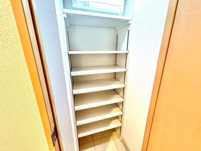 物件内観写真16　(靴箱)