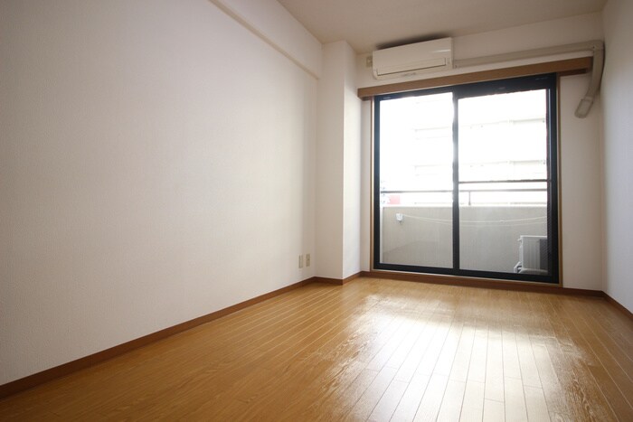 物件内観写真10　(居室)