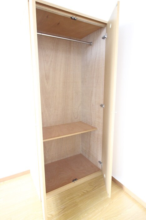 物件内観写真16　(収納)